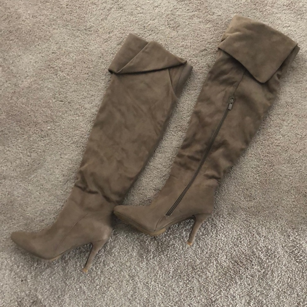 NEW******Forever suede knee high boots